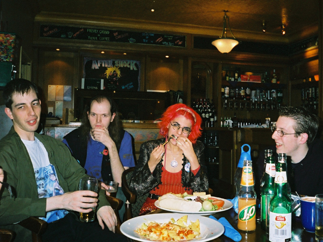 Peeps in da bar